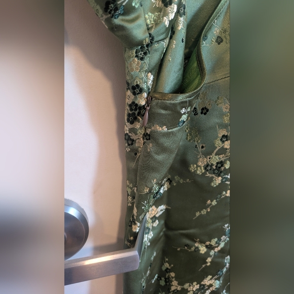 Qi Pao - Picture 6 of 10